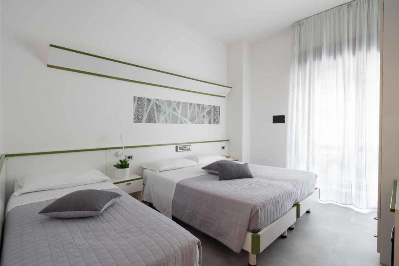 Hotel Iris Jesolo المظهر الخارجي الصورة